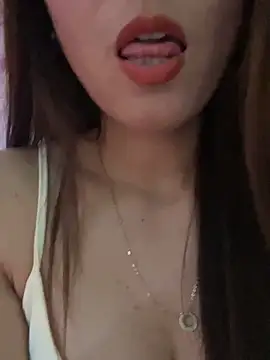Snapshot of Moon_pusy chatting on 05-23-26, 02:38 Moon pusy online show from 05-23-26, 02:38