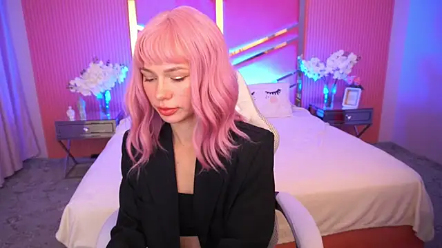 ShyySiren online show from 09-19-25, 06:28