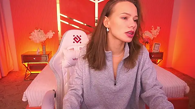 ShyySiren online show from 11-15-25, 08:18