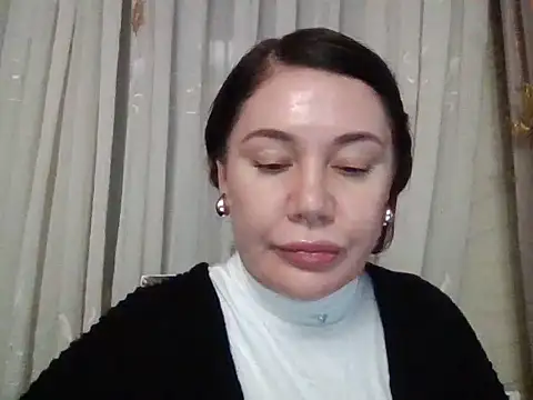 Lomivah online show from 11-26-25, 04:18