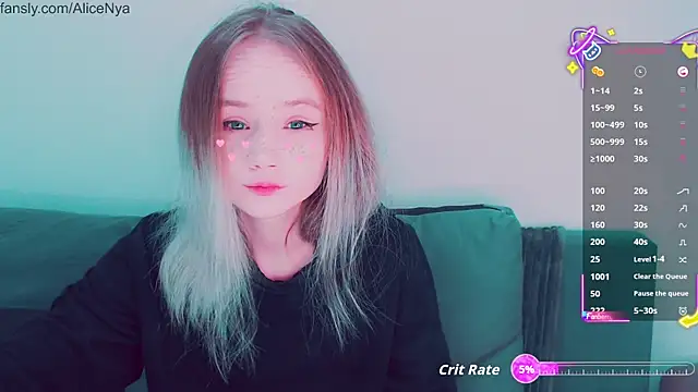 Snapshot of AliceNya_cute chatting on 10-15-25, 04:33 AliceNya cute online show from 10-15-25, 04:33