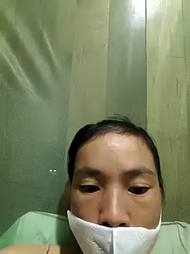 Snapshot of lily-00 chatting on 10-08-25, 01:40 lily-00 online show from 10-08-25, 01:40