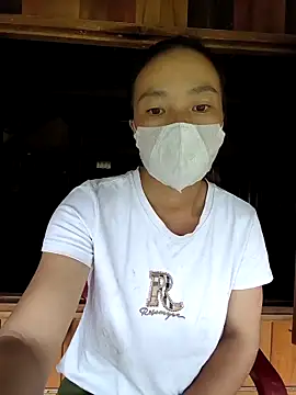 Snapshot of lily-00 chatting on 09-23-25, 03:02 lily-00 online show from 09-23-25, 03:02