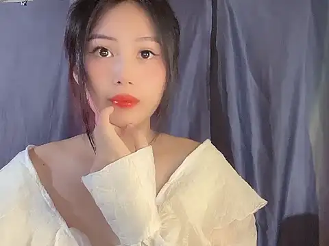 Lyly4757 online show from 10-12-25, 02:40