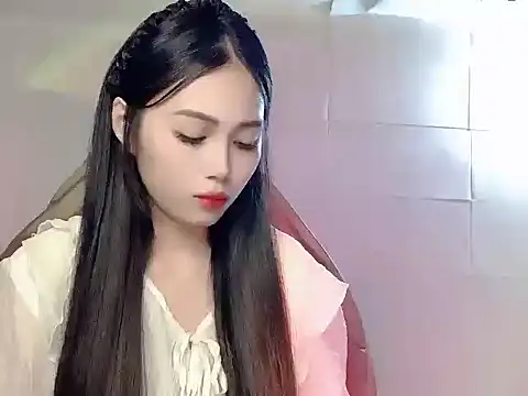 Lyly4757 online show from 12-19-25, 01:46