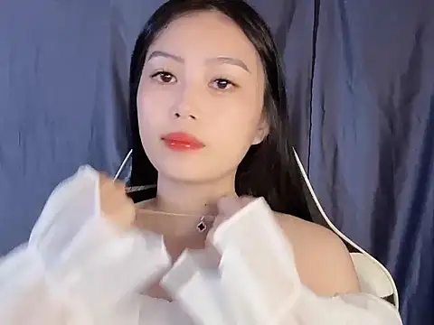 Lyly4757 online show from 09-22-25, 02:34