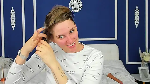 SabrinaRayX online show from 10-22-25, 12:37