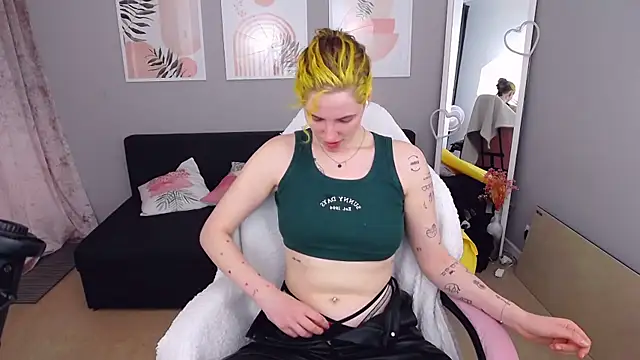 SabrinaRayX online show from 04-04-26, 12:34