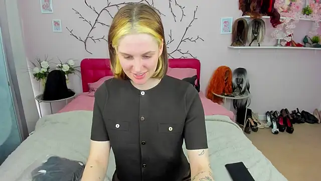 SabrinaRayX online show from 03-10-26, 10:08