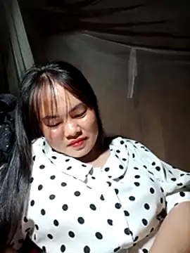 Snapshot of emilyzz chatting on 03-26-26, 01:53 emilyzz online show from 03-26-26, 01:53