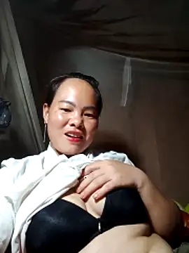 Snapshot of emilyzz chatting on 03-29-26, 08:27 emilyzz online show from 03-29-26, 08:27