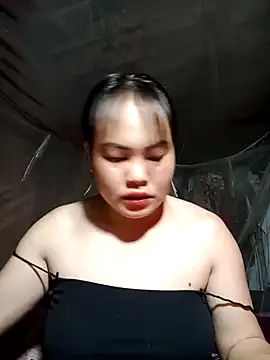 Snapshot of emilyzz chatting on 02-25-26, 02:01 emilyzz online show from 02-25-26, 02:01