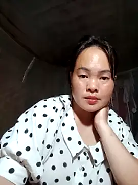 Snapshot of emilyzz chatting on 04-07-26, 11:56 emilyzz online show from 04-07-26, 11:56