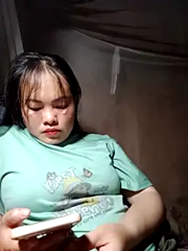 Snapshot of emilyzz chatting on 03-27-26, 02:07 emilyzz online show from 03-27-26, 02:07