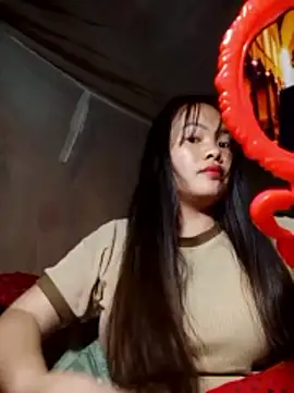 Snapshot of emilyzz chatting on 03-12-26, 01:04 emilyzz online show from 03-12-26, 01:04