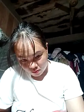 Snapshot of emilyzz chatting on 04-14-26, 02:44 emilyzz online show from 04-14-26, 02:44