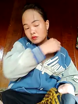 emilyzz online show from 10-23-25, 01:37