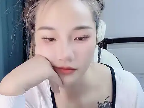 W-Sunflower online show from 11-06-25, 02:21