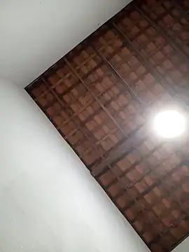 Snapshot of Milenvs chatting on 10-16-25, 04:43 Milenvs online show from 10-16-25, 04:43