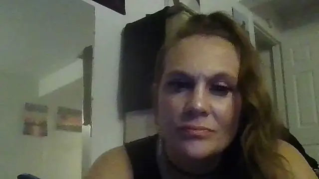 Ariasweetaspie online show from 10-28-25, 07:57