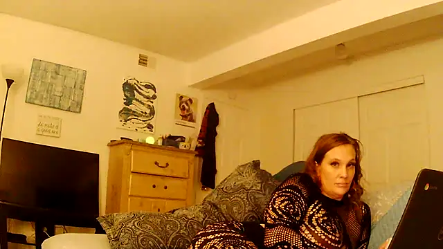 Ariasweetaspie online show from 11-16-25, 05:12