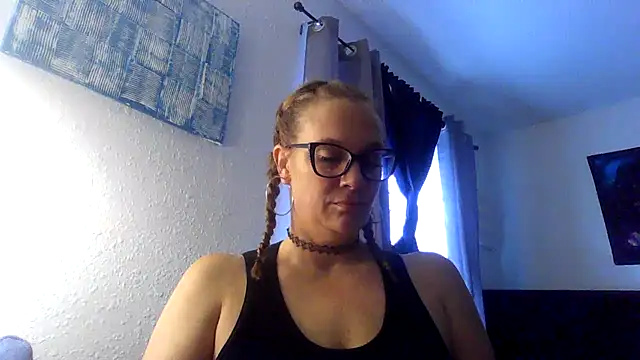 Ariasweetaspie online show from 10-09-25, 05:02