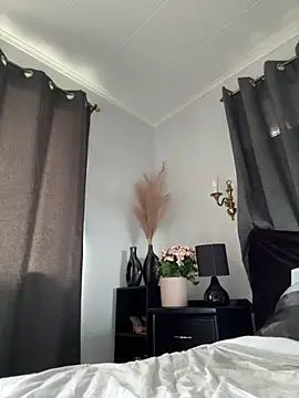 Snapshot of ZoeyJohnson chatting on 10-23-25, 07:12 ZoeyJohnson online show from 10-23-25, 07:12