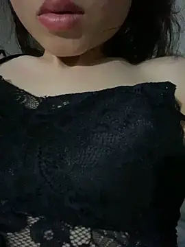 Snapshot of Bella_sexy98 chatting on 10-05-25, 01:24 Bella sexy98 online show from 10-05-25, 01:24
