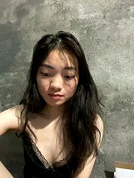 Snapshot of Bella_sexy98 chatting on 09-18-25, 03:37 Bella sexy98 online show from 09-18-25, 03:37