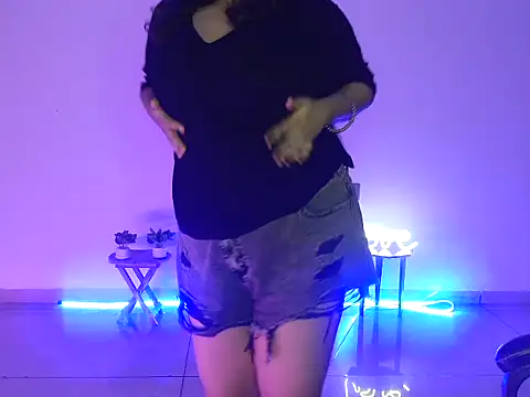  Ameera  online show from 11-11-25, 03:51