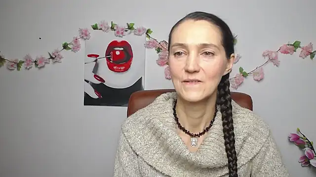 TayaFinch online show from 11-08-25, 01:25