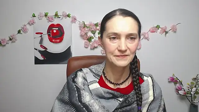 TayaFinch online show from 11-30-25, 01:23