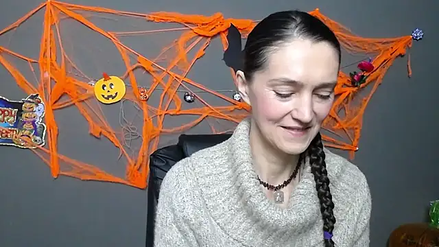 TayaFinch online show from 11-04-25, 01:04