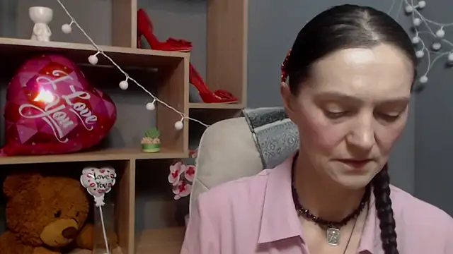 TayaFinch online show from 02-12-26, 01:11