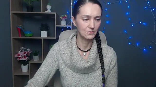 TayaFinch online show from 11-05-25, 01:03