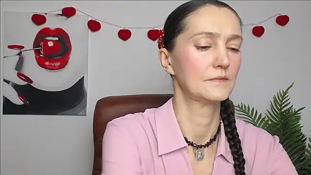 TayaFinch online show from 02-17-26, 01:08