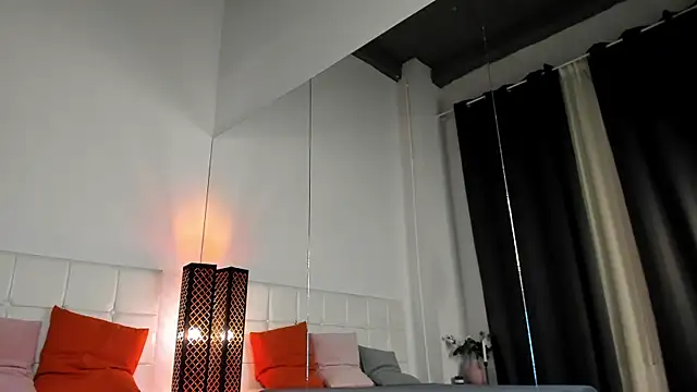 AmiraRees online show from 01-12-26, 06:42