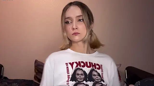 Snapshot of SoftcoreAlly chatting on 10-09-25, 05:13 SoftcoreAlly online show from 10-09-25, 05:13