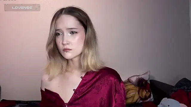 Snapshot of SoftcoreAlly chatting on 10-20-25, 02:06 SoftcoreAlly online show from 10-20-25, 02:06