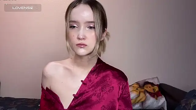 Snapshot of SoftcoreAlly chatting on 10-24-25, 02:27 SoftcoreAlly online show from 10-24-25, 02:27