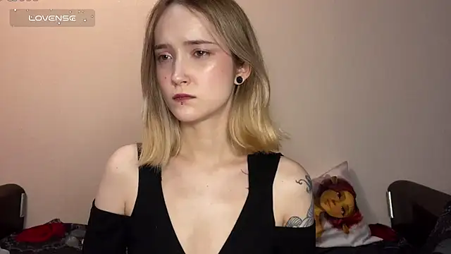 Snapshot of SoftcoreAlly chatting on 10-13-25, 03:57 SoftcoreAlly online show from 10-13-25, 03:57