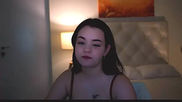 leslierowe  online show from 09-24-25, 04:46
