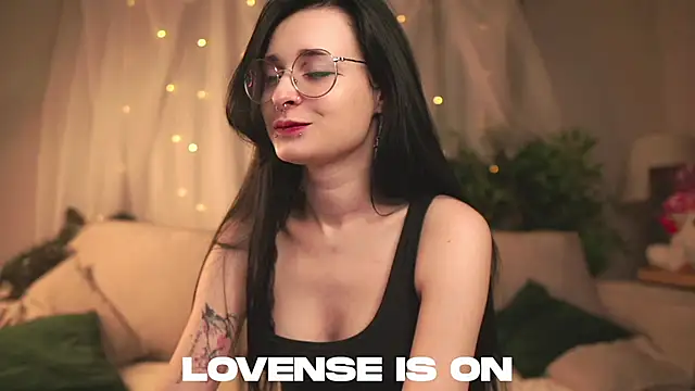 Snapshot of DarcyAspacio chatting on 02-01-26, 11:19 DarcyAspacio online show from 02-01-26, 11:19