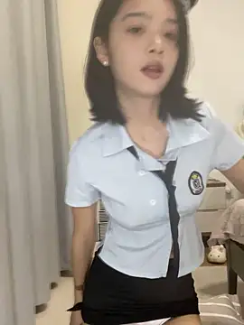 qiqi x online show from 09-18-25, 01:25