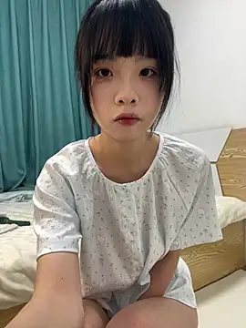 Snapshot of qiqi_x chatting on 04-18-26, 01:46 qiqi x online show from 04-18-26, 01:46