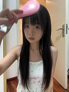 Snapshot of qiqi_x chatting on 05-20-26, 09:39 qiqi x online show from 05-20-26, 09:39