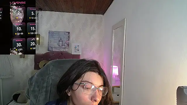 alllyson  online show from 11-06-25, 07:51