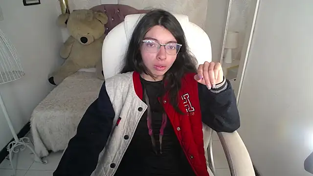 alllyson  online show from 12-21-25, 07:59