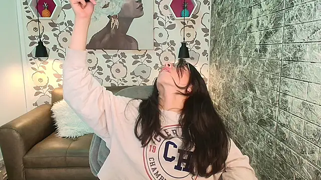 alllyson  online show from 10-02-25, 07:39