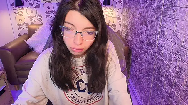 alllyson  online show from 10-03-25, 07:48